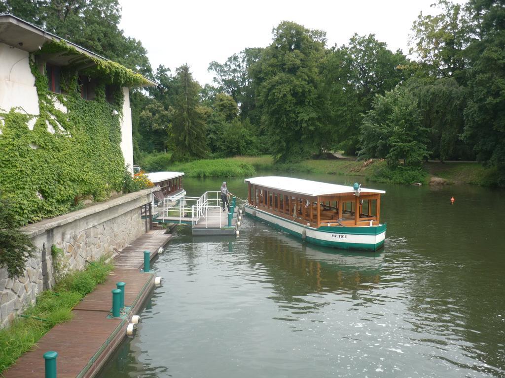 Ubytování nad sklípkem Valtice Exterior foto